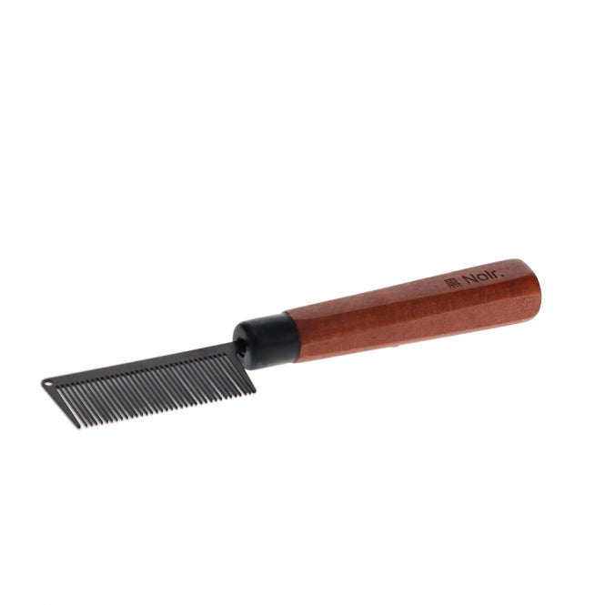 EBI Noir Japandi detangling comb