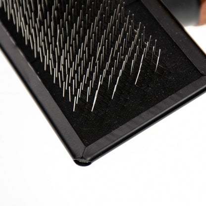 EBI Noir Japandi Slicker Brush