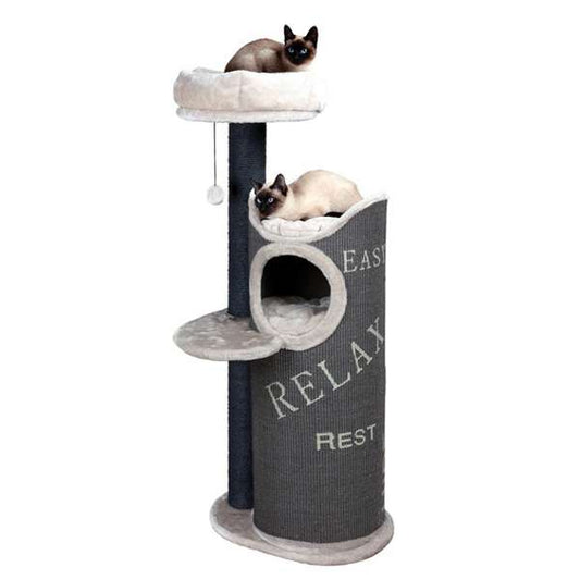 Trixie scratching post Juana